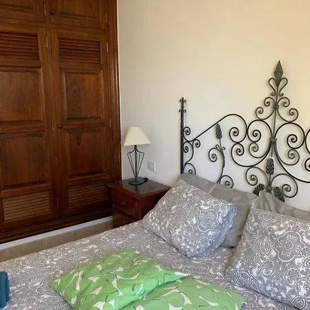 Villa Lovely Nico Playa Blanca, Hot Tub, Communal Pool *
